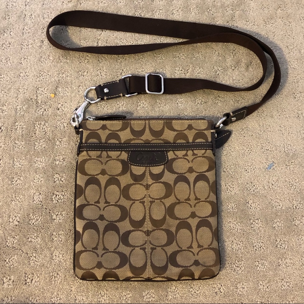 Medium Coach crossbody purse